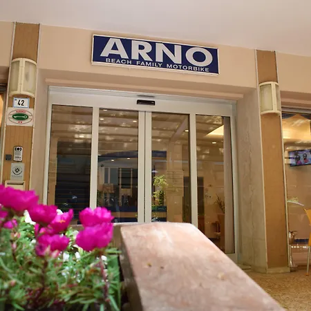 ホテル Arno ミザーノ・アドリアーティコ