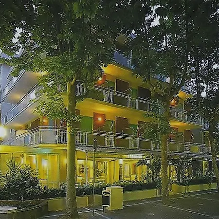 Arno Hotel 2*