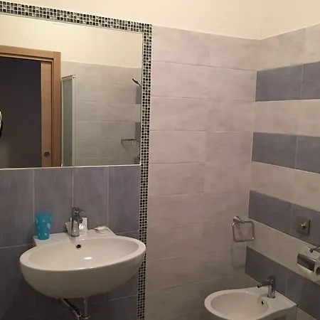 Hotel Arno 2*