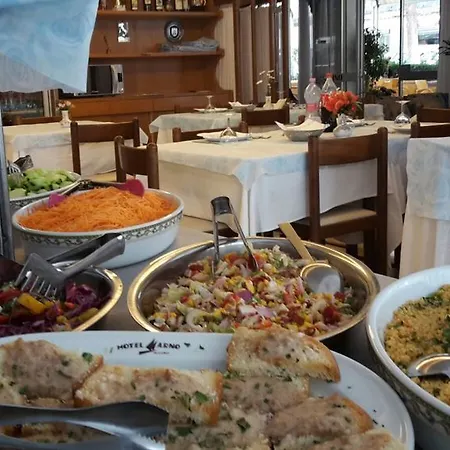 Arno Hotel