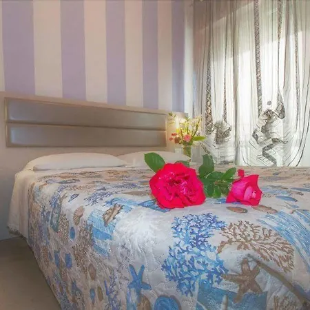 Hotel Arno 2*
