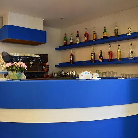 Hotel Arno 2*