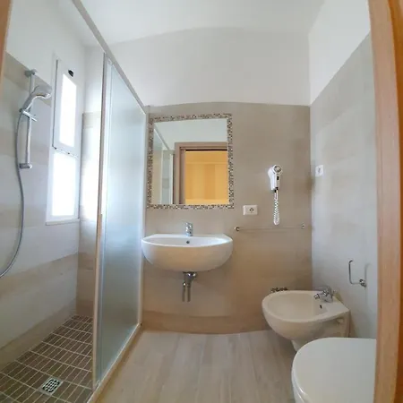 Hotel Arno