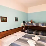 Hotel Arno 2*