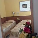 Arno Hotel