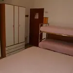 Arno Hotel 2*