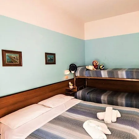 Hotel Arno 2*