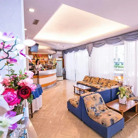 Arno Hotel 2*