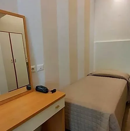 Arno Hotel
