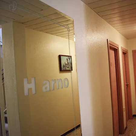 Arno Hotel
